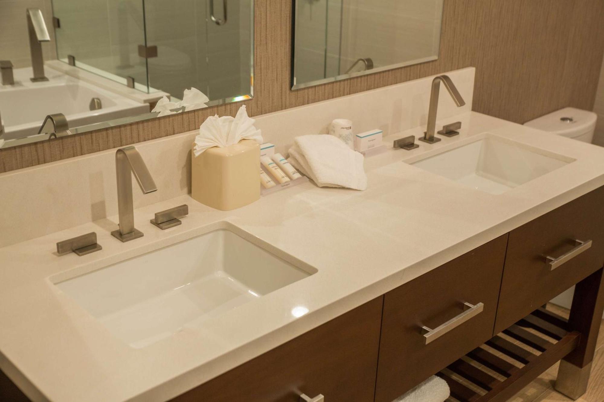 Hilton Garden Inn Montebello / Los Angeles Экстерьер фото