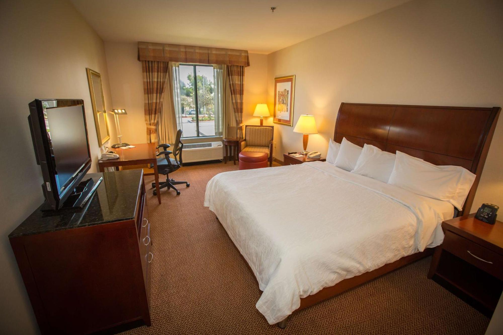 Hilton Garden Inn Montebello / Los Angeles Экстерьер фото