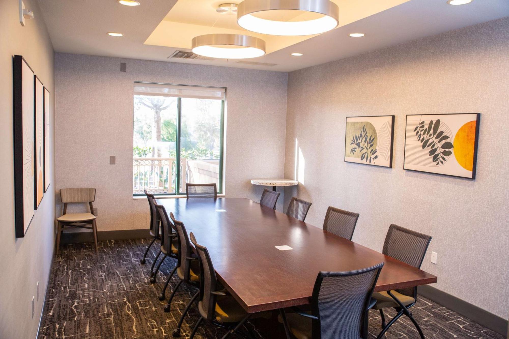 Hilton Garden Inn Montebello / Los Angeles Экстерьер фото